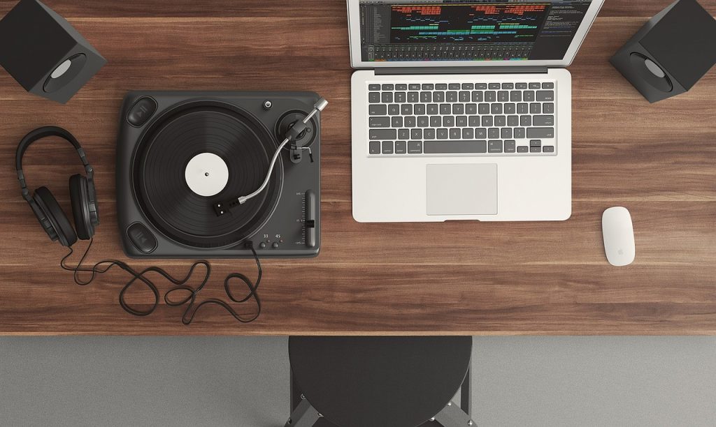 turntable, computer, workspace